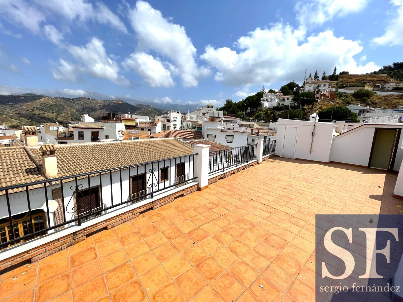 5 sypialnia Dom na sprzedaż w Sayalonga - 158 000 € (Ref: 9113291)