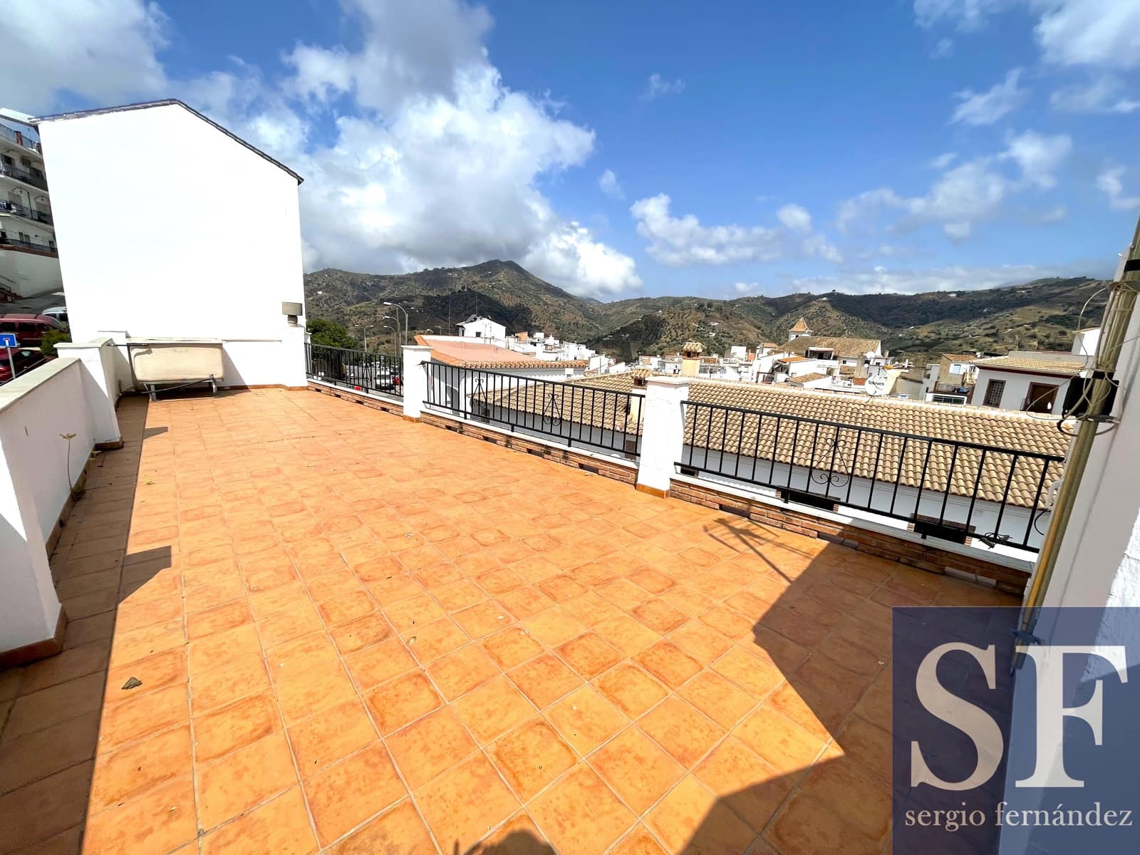 5 sypialnia Dom na sprzedaż w Sayalonga - 158 000 € (Ref: 9113291)