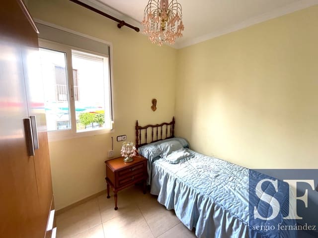 5 soveværelse Byhus til salg i Sayalonga - € 158.000 (Ref: 9113291)