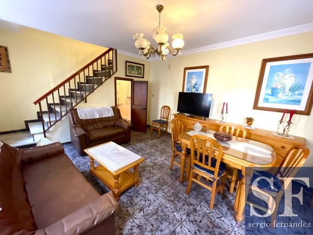 5 soveværelse Byhus til salg i Sayalonga - € 158.000 (Ref: 9113291)