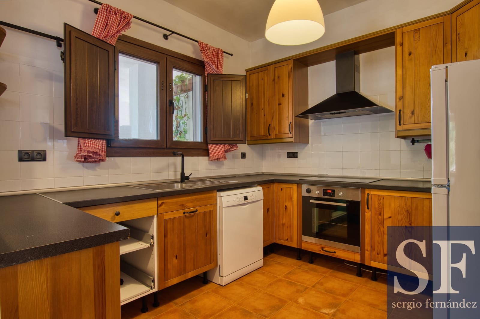 3 bedroom Villa for sale in Periana with pool - € 380,000 (Ref: 9181656)