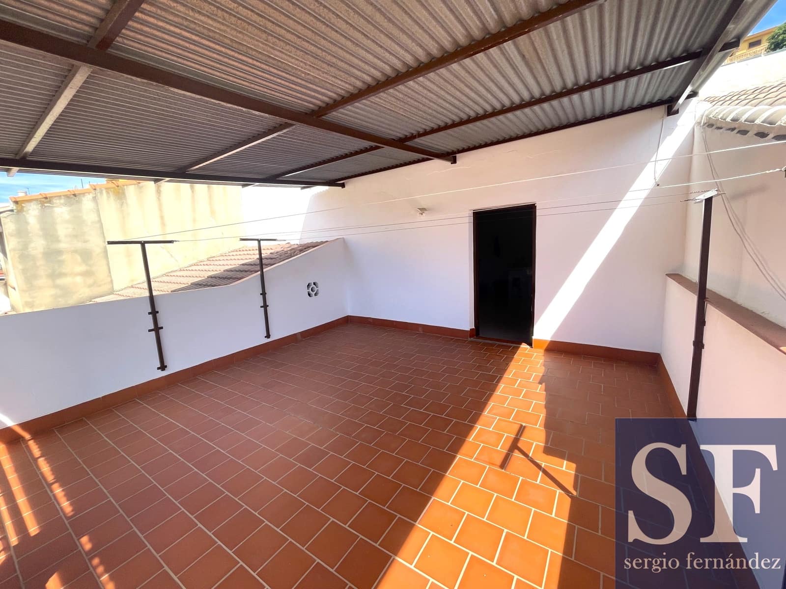 5 soveværelse Byhus til salg i Arenas med garage - € 249.000 (Ref: 9216732)