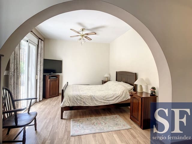 4 soverom Villa til salgs i Sedella med svømmebasseng garasje - € 425 000 (Ref: 9298793)