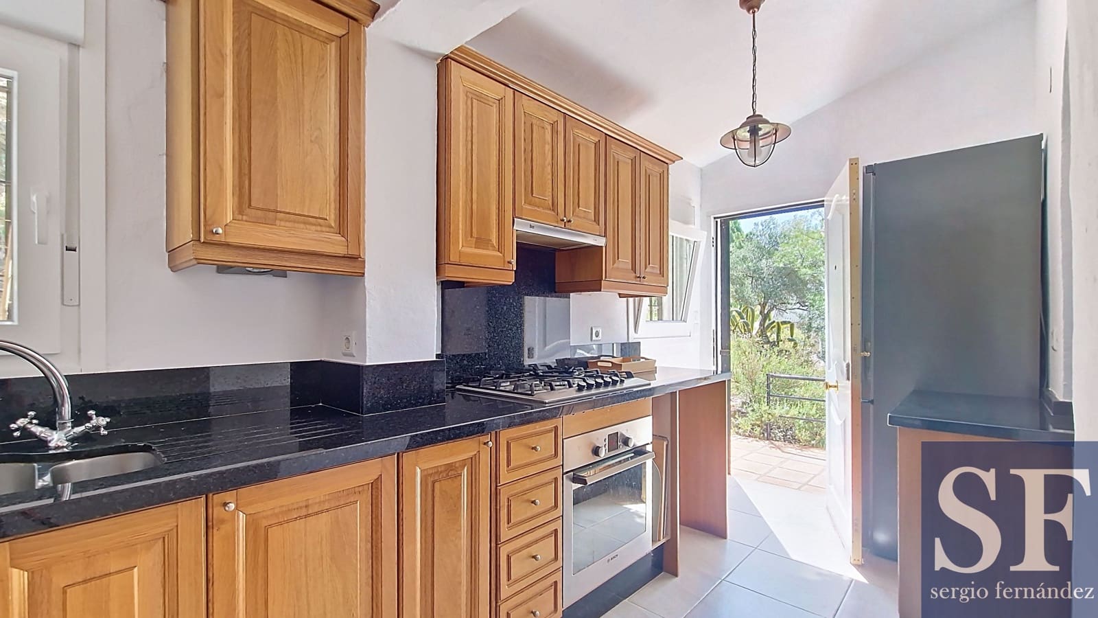 2 soveværelse Villa til salg i Competa med swimmingpool - € 295.000 (Ref: 9298794)