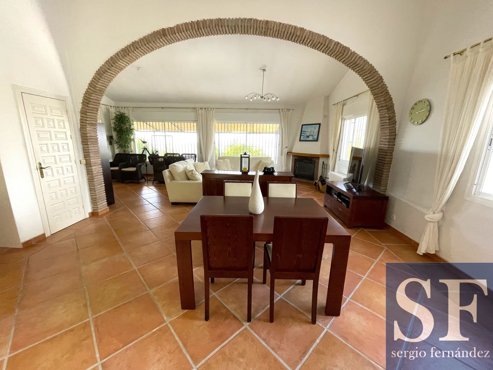 2 sovrum Villa till salu i Sayalonga med pool - 455 000 € (Ref: 9314622)