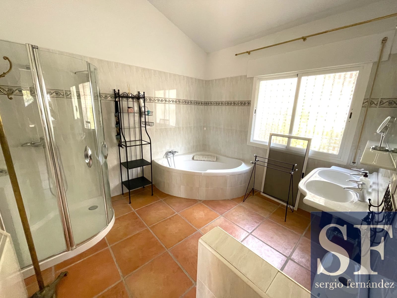 2 sovrum Villa till salu i Sayalonga med pool - 455 000 € (Ref: 9314622)