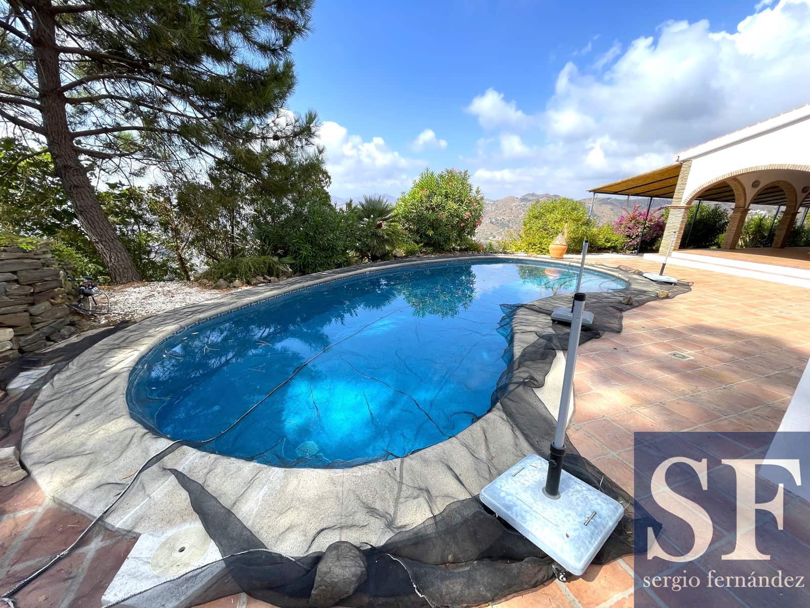 2 sovrum Villa till salu i Sayalonga med pool - 455 000 € (Ref: 9314622)