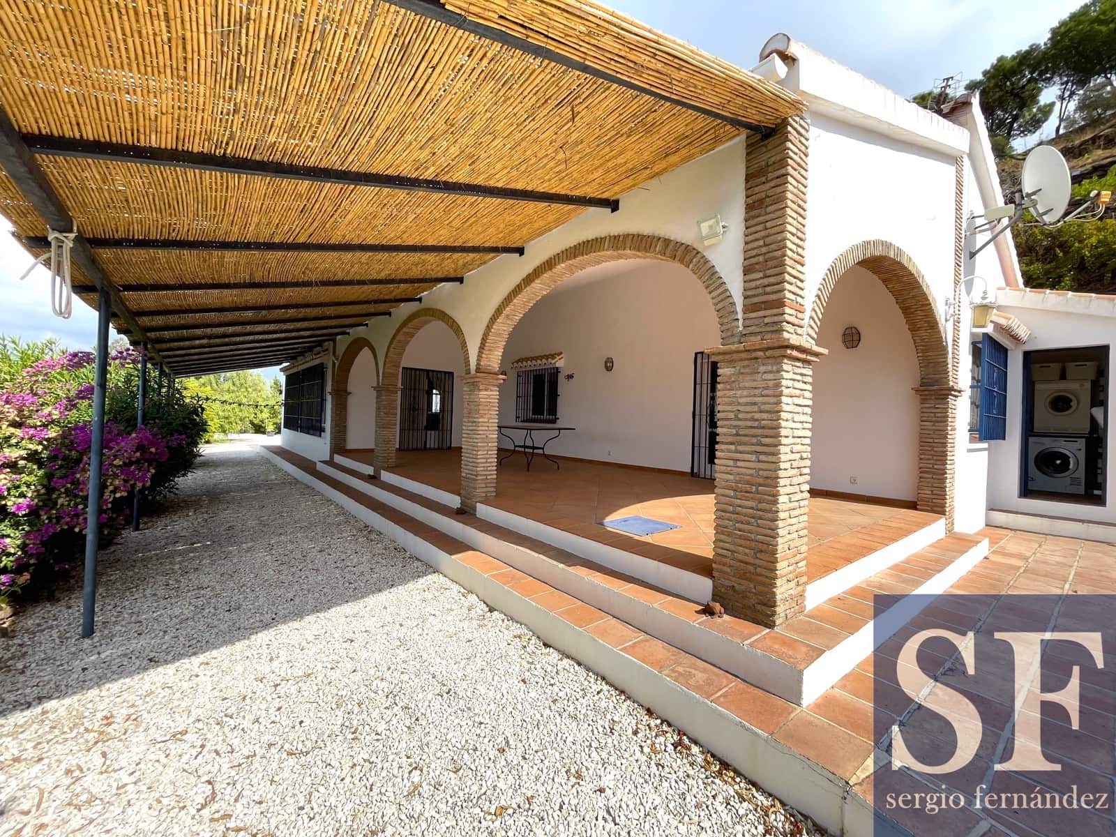 2 sovrum Villa till salu i Sayalonga med pool - 455 000 € (Ref: 9314622)