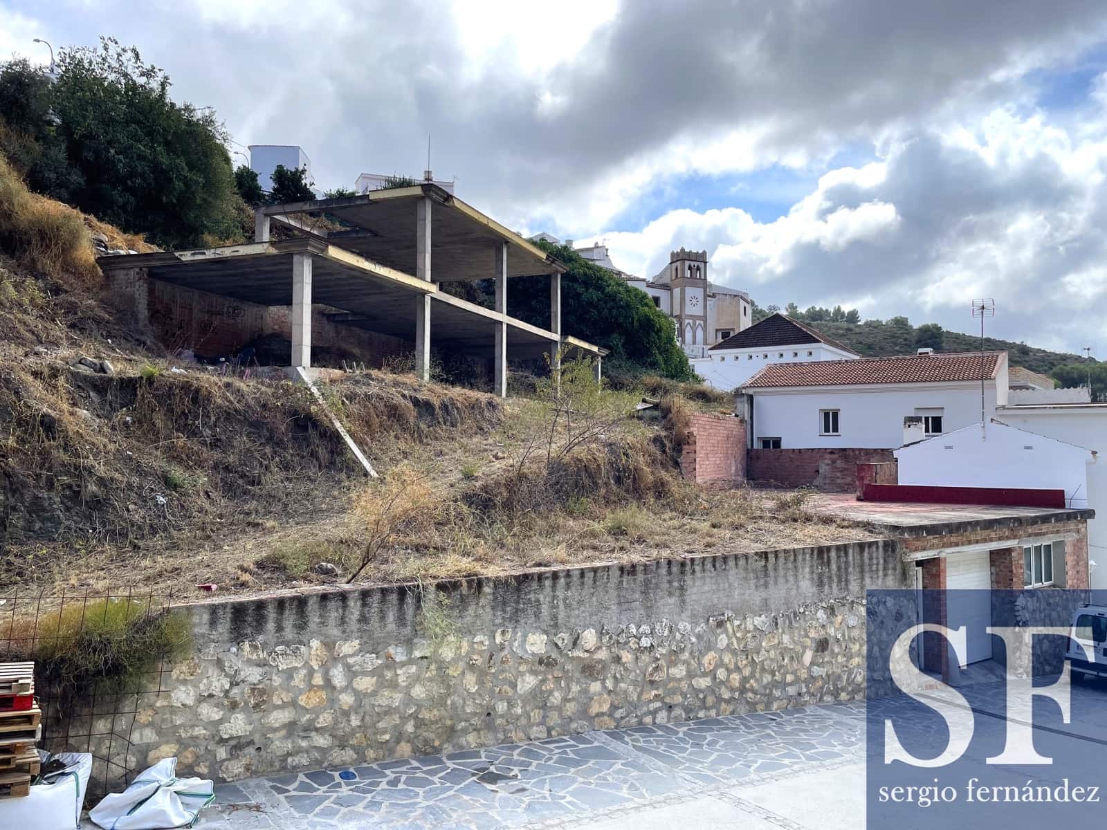 Ubebygd land til salgs i Salares - € 169 000 (Ref: 9337031)