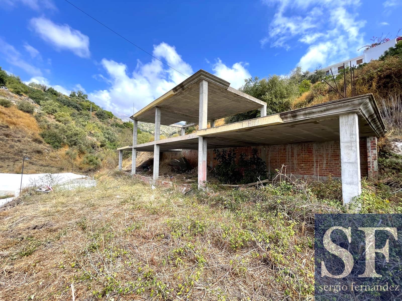 Ubebygd land til salgs i Salares - € 169 000 (Ref: 9337031)