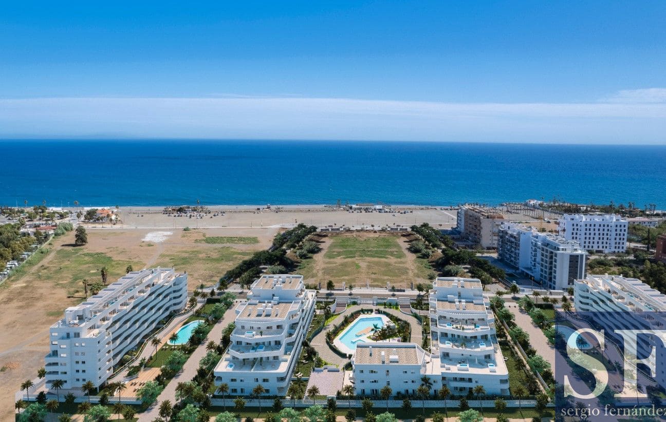 1 bedroom Apartment for sale in Torre del Mar with pool garage - € 352,000 (Ref: 9374261)