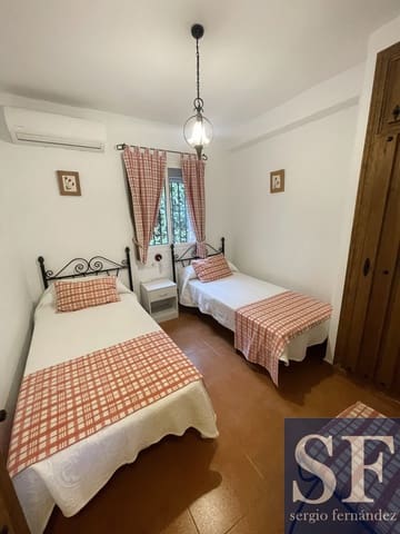 3 bedroom Villa for holiday rental in Cómpeta with pool - € 1,200 (Ref: 9386300)