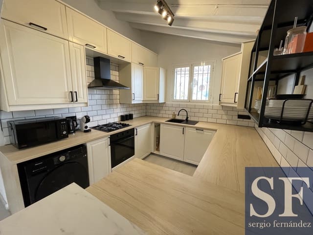 3 bedroom Villa for sale in Cómpeta with pool - € 485,000 (Ref: 9464867)