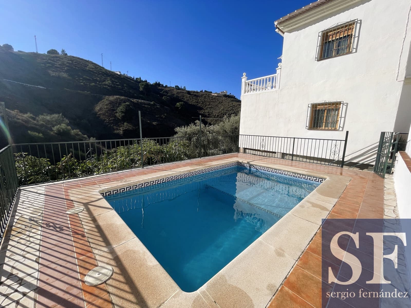 3 bedroom Townhouse for sale in Competa with pool - € 228,000 (Ref: 9484052)