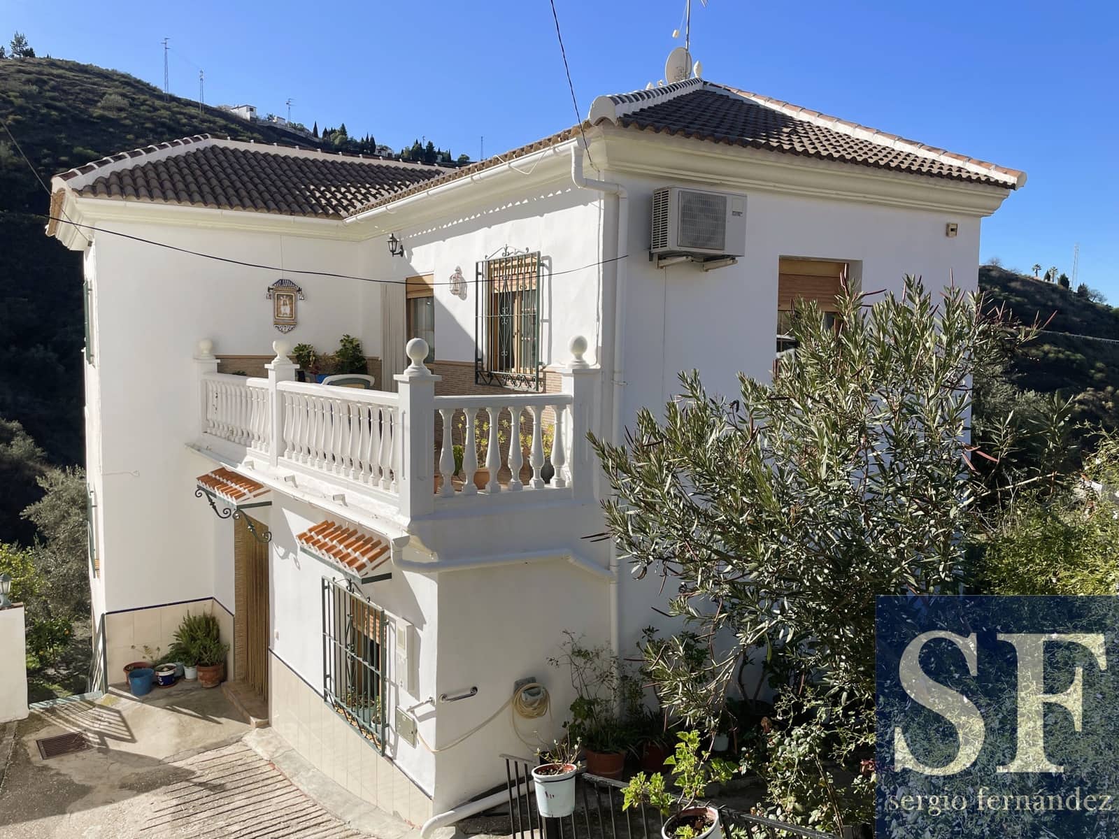 3 bedroom Townhouse for sale in Competa with pool - € 228,000 (Ref: 9484052)