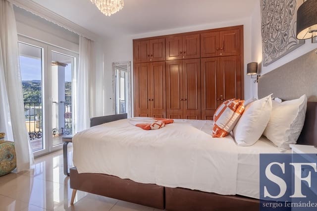 7 quarto Moradia para venda em Rincón de la Victoria com piscina garagem - 1 700 000 € (Ref: 9547117)