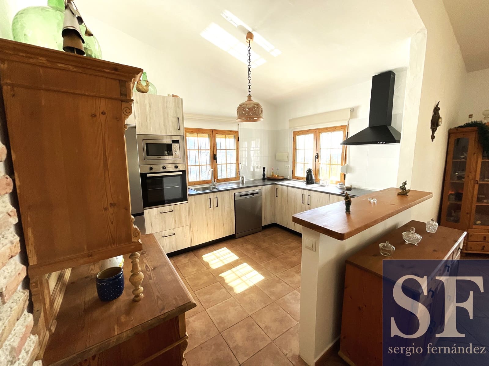 3 sypialnia Willa na sprzedaż w Canillas de Albaida z basenem - 415 000 € (Ref: 9635079)