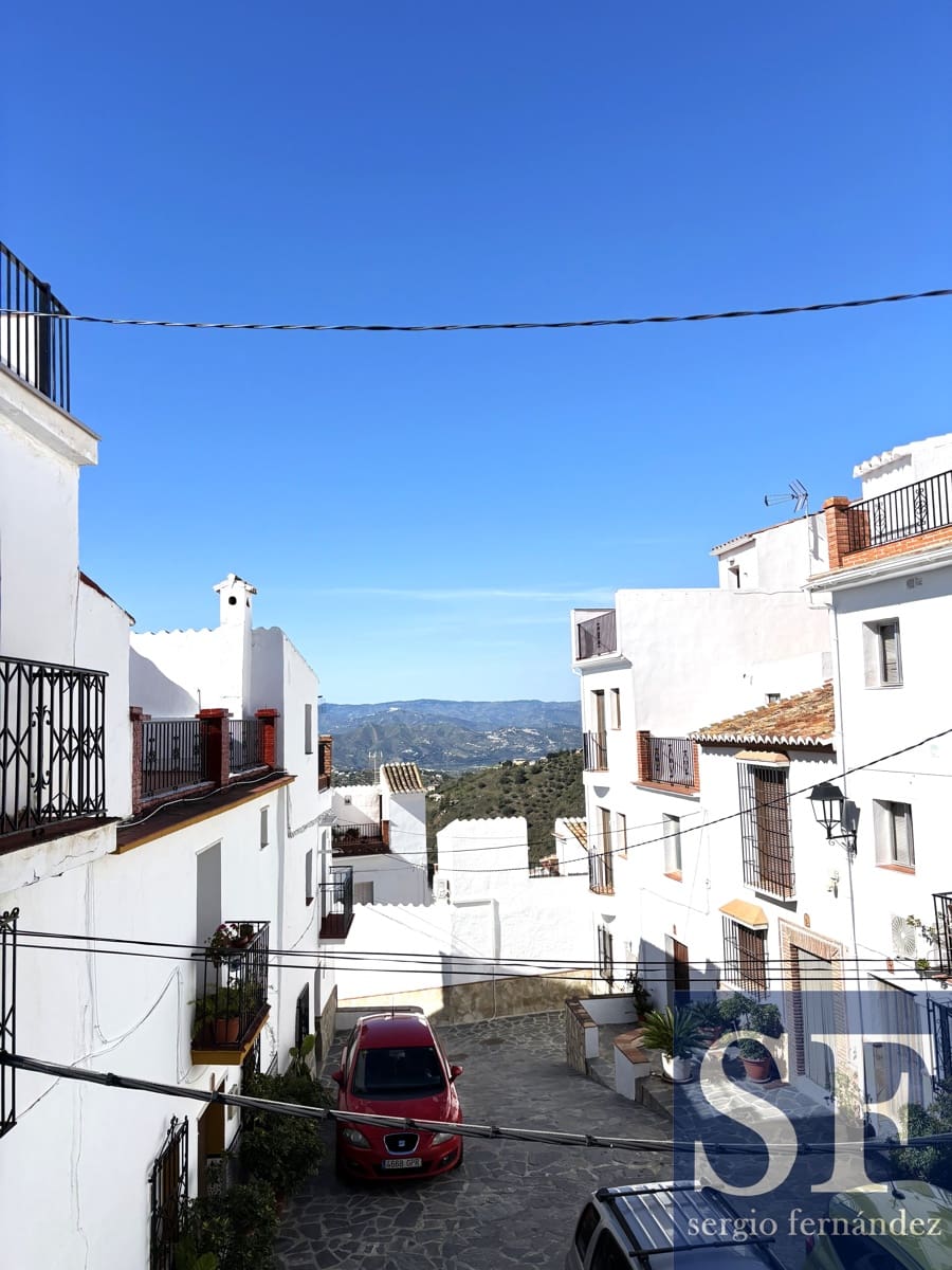 3 bedroom Townhouse for sale in Canillas de Aceituno - € 65,000 (Ref: 9675078)