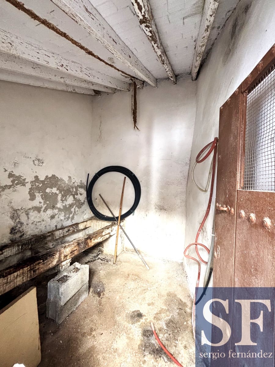 4 bedroom Townhouse for sale in Canillas de Aceituno - € 80,000 (Ref: 9675080)