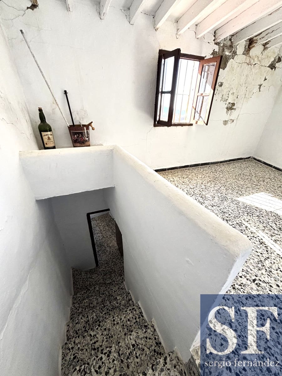 4 bedroom Townhouse for sale in Canillas de Aceituno - € 80,000 (Ref: 9675080)