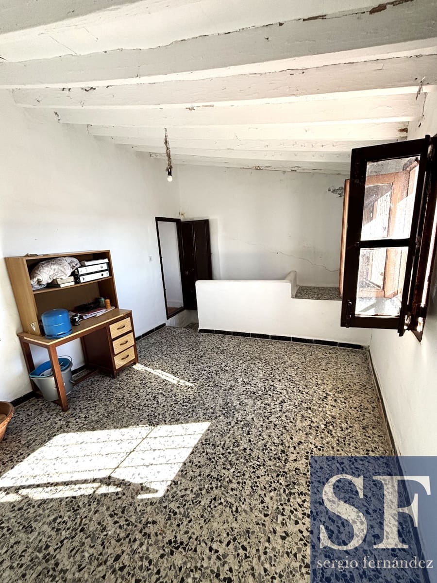 4 bedroom Townhouse for sale in Canillas de Aceituno - € 80,000 (Ref: 9675080)