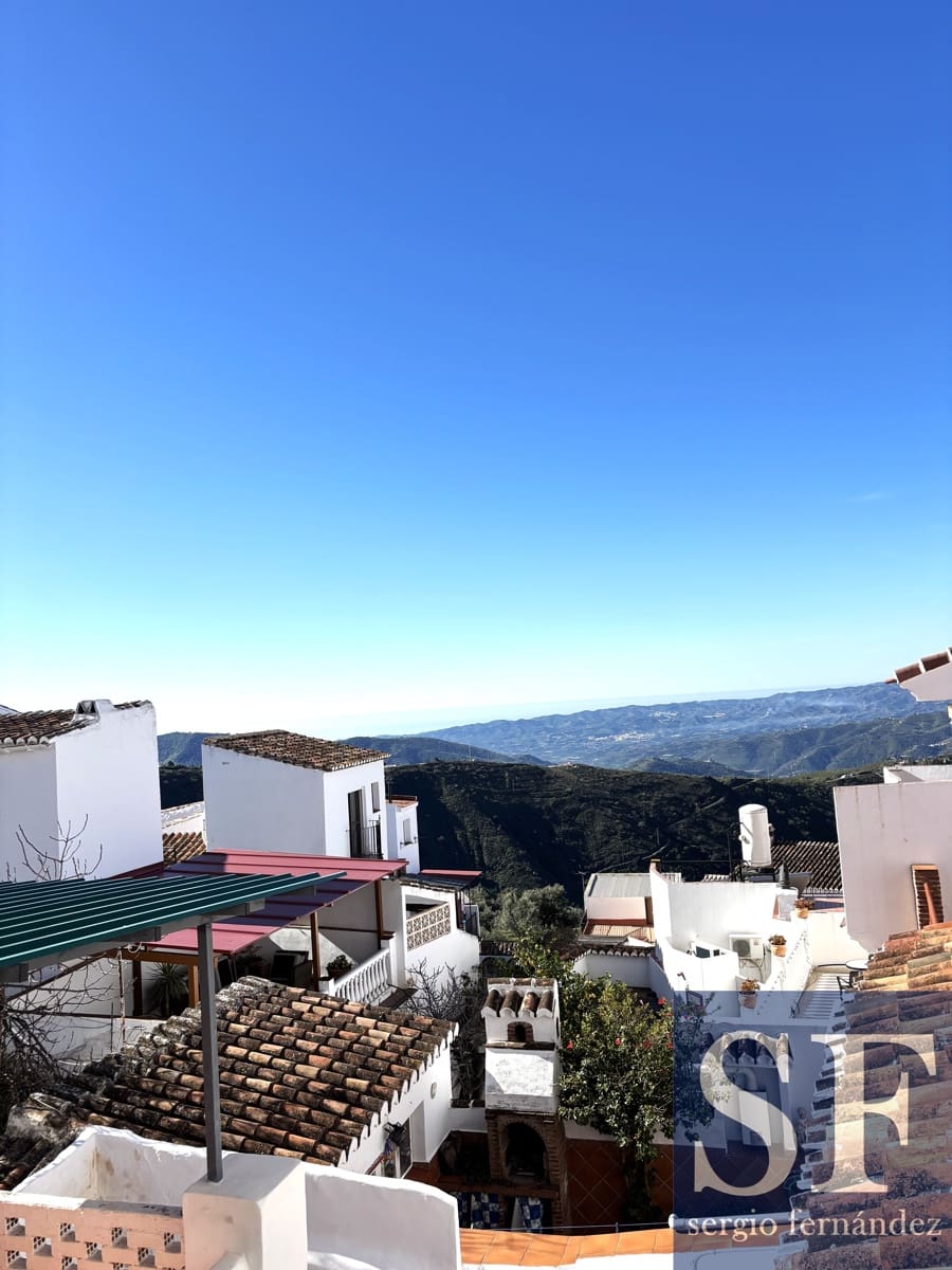 4 bedroom Townhouse for sale in Canillas de Aceituno - € 80,000 (Ref: 9675080)