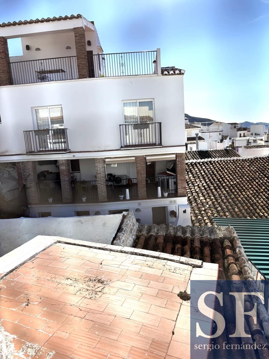 4 bedroom Townhouse for sale in Canillas de Aceituno - € 80,000 (Ref: 9675080)