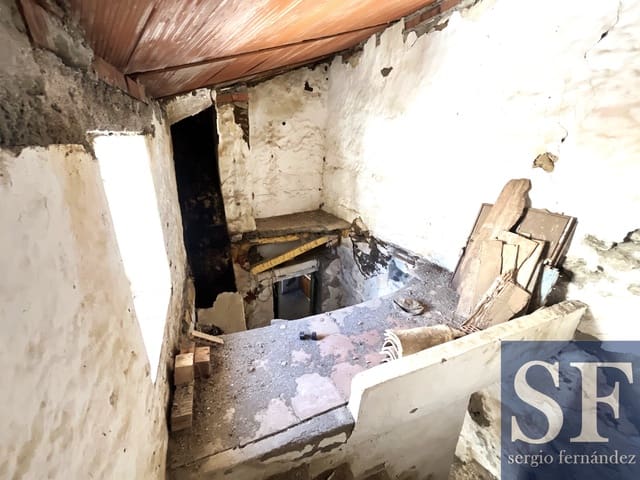 7 Zimmer Haus zu verkaufen in Salares - 67.000 € (Ref: 9675082)