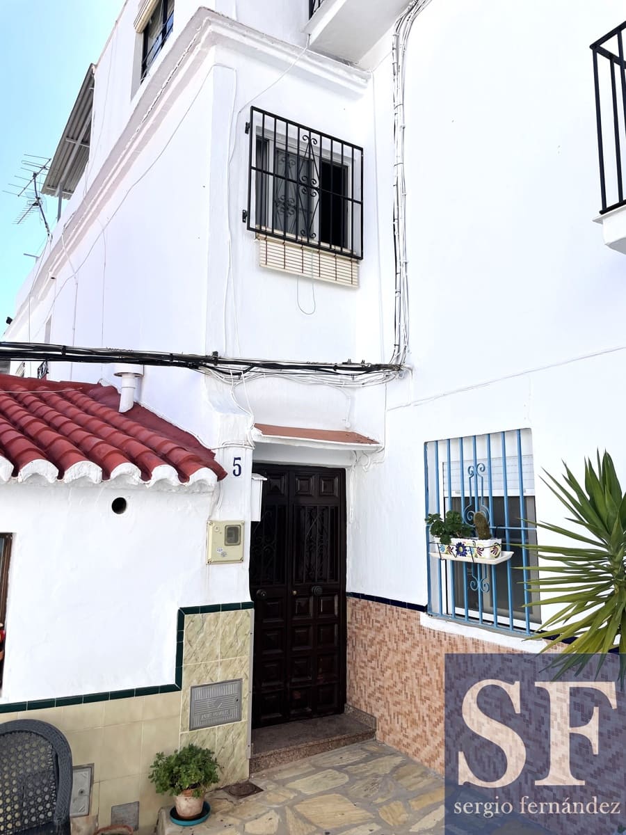 Casa de 4 habitaciones en Algarrobo en venta - 175.000 € (Ref: 9675083)