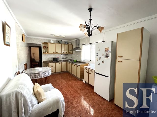 Casa de 4 habitaciones en Algarrobo en venta - 175.000 € (Ref: 9675083)