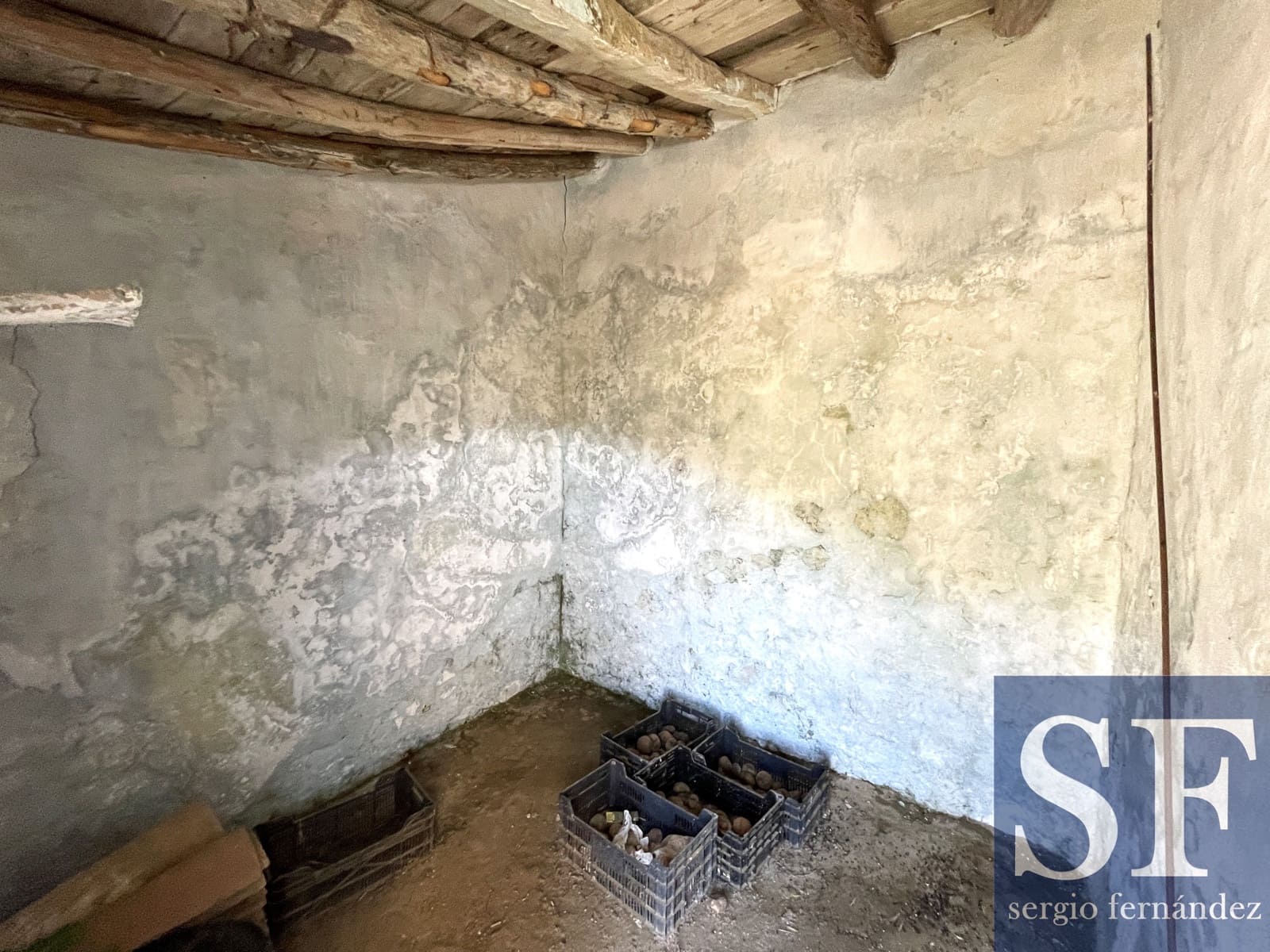 Villa til salg i Competa - € 110.000 (Ref: 9694205)