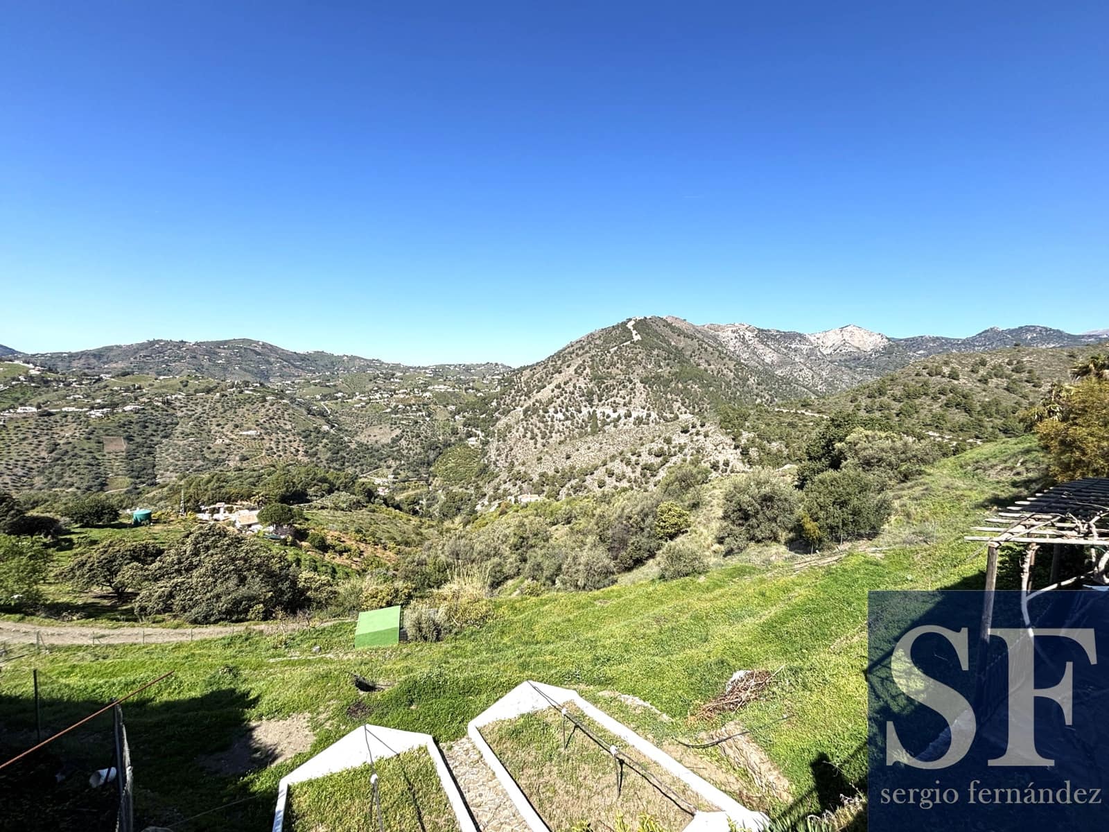 2 soveværelse Villa til salg i Torrox med swimmingpool - € 339.000 (Ref: 9731216)