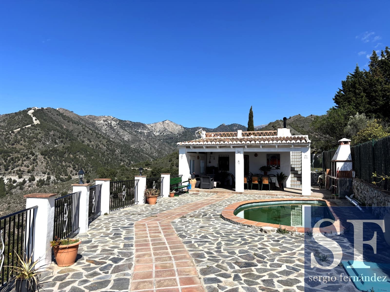 2 soveværelse Villa til salg i Torrox med swimmingpool - € 339.000 (Ref: 9731216)