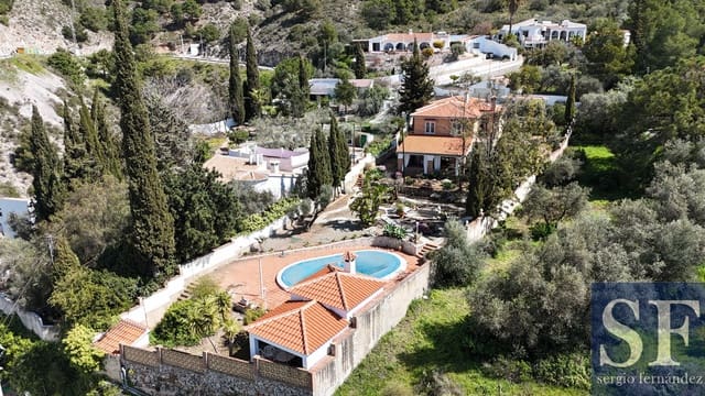 4 soverom Villa til salgs i Cómpeta med svømmebasseng garasje - € 599 000 (Ref: 9750982)