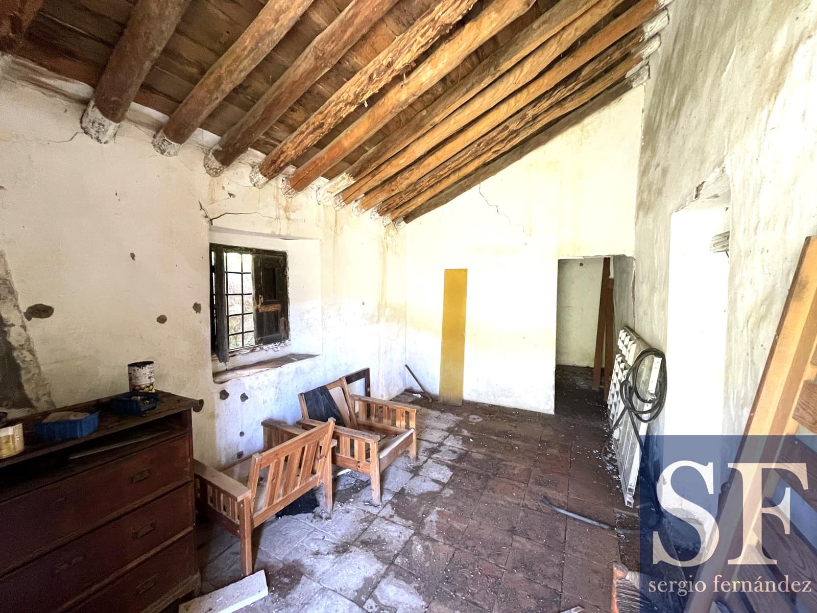 5 soveværelse Villa til salg i Competa - € 95.000 (Ref: 9750983)