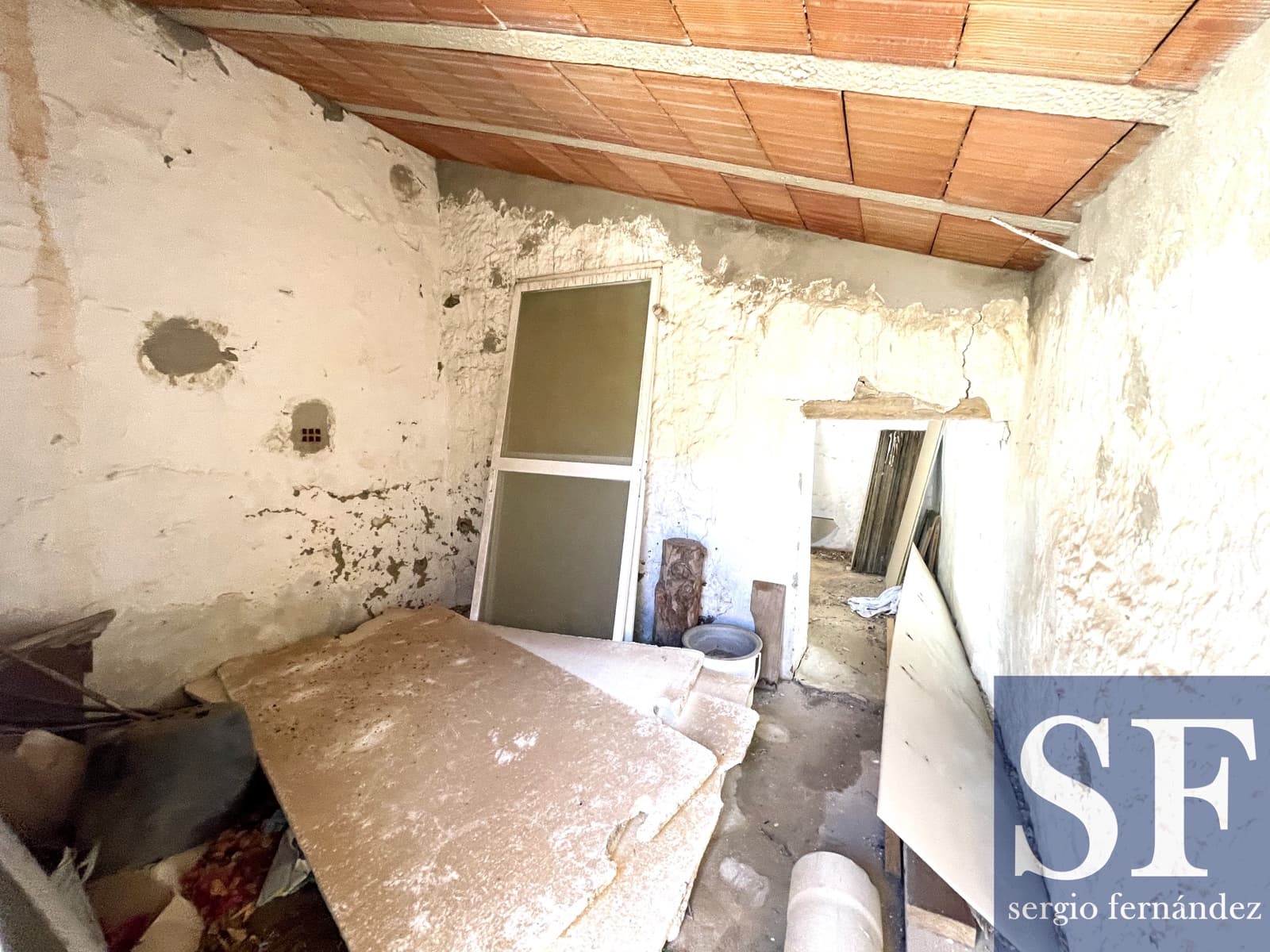 5 soveværelse Villa til salg i Competa - € 95.000 (Ref: 9750983)