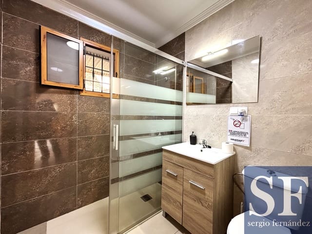 3 soveværelse Villa til salg i Sayalonga med swimmingpool - € 365.000 (Ref: 9772433)