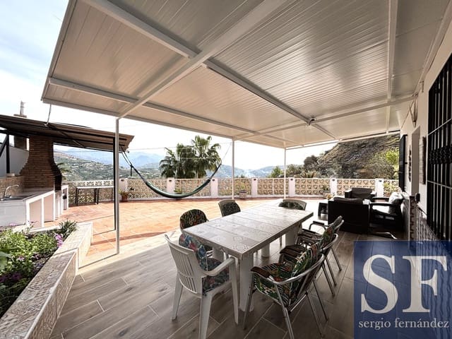 3 soveværelse Villa til salg i Sayalonga med swimmingpool - € 365.000 (Ref: 9772433)