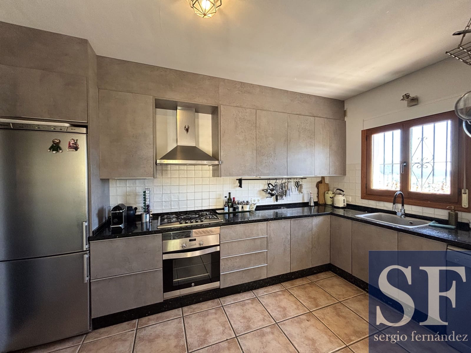 5 bedroom Villa for sale in Competa with pool - € 820,000 (Ref: 9787667)