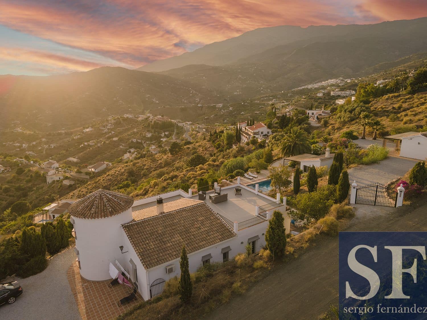 5 soverom Villa til salgs i Competa med svømmebasseng - € 975 000 (Ref: 9787668)