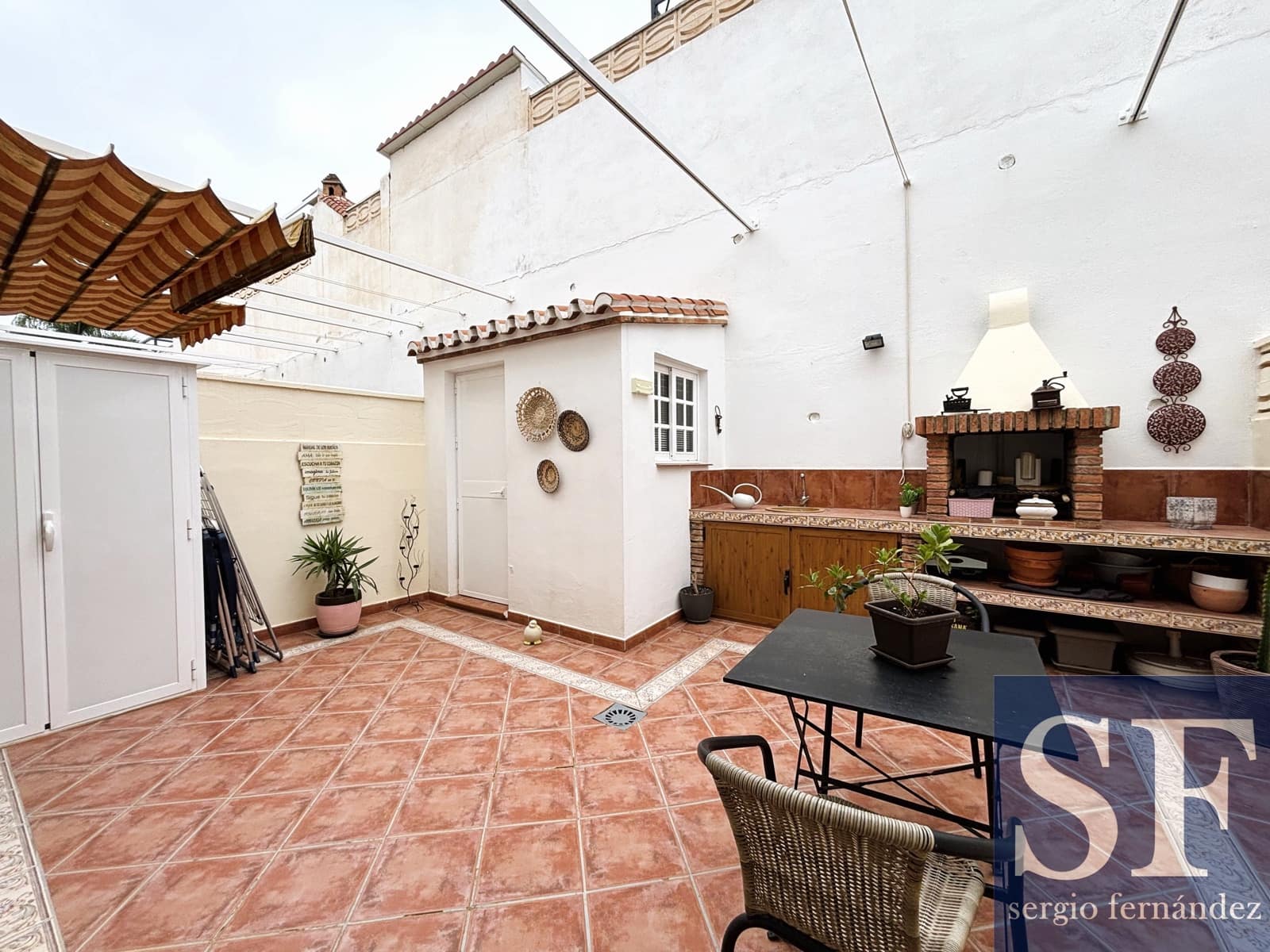 Casa de 3 habitaciones en Chilches en venta con piscina - 429.000 € (Ref: 9798291)