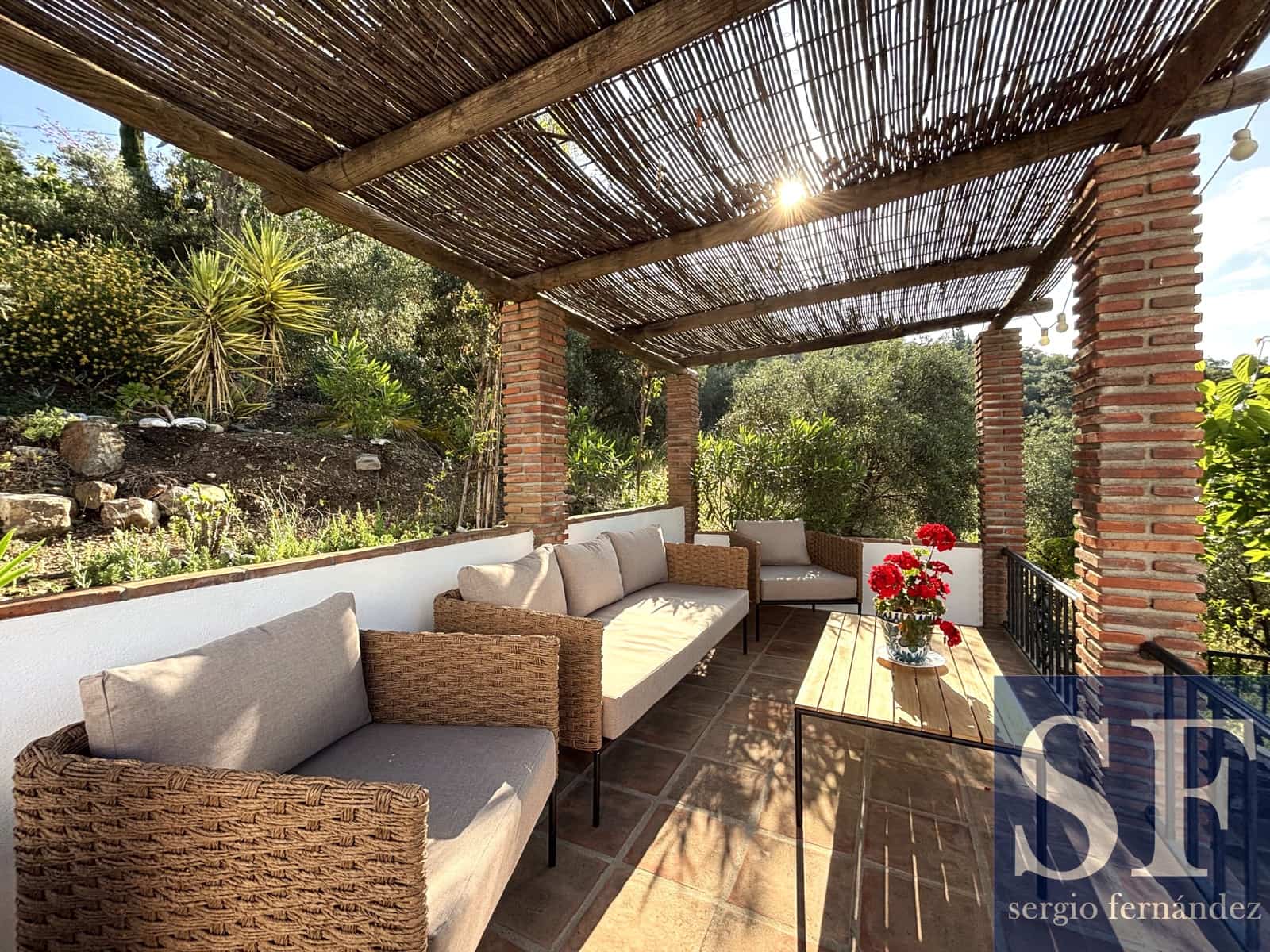 3 soverom Villa til salgs i Competa med svømmebasseng garasje - € 435 000 (Ref: 9832284)