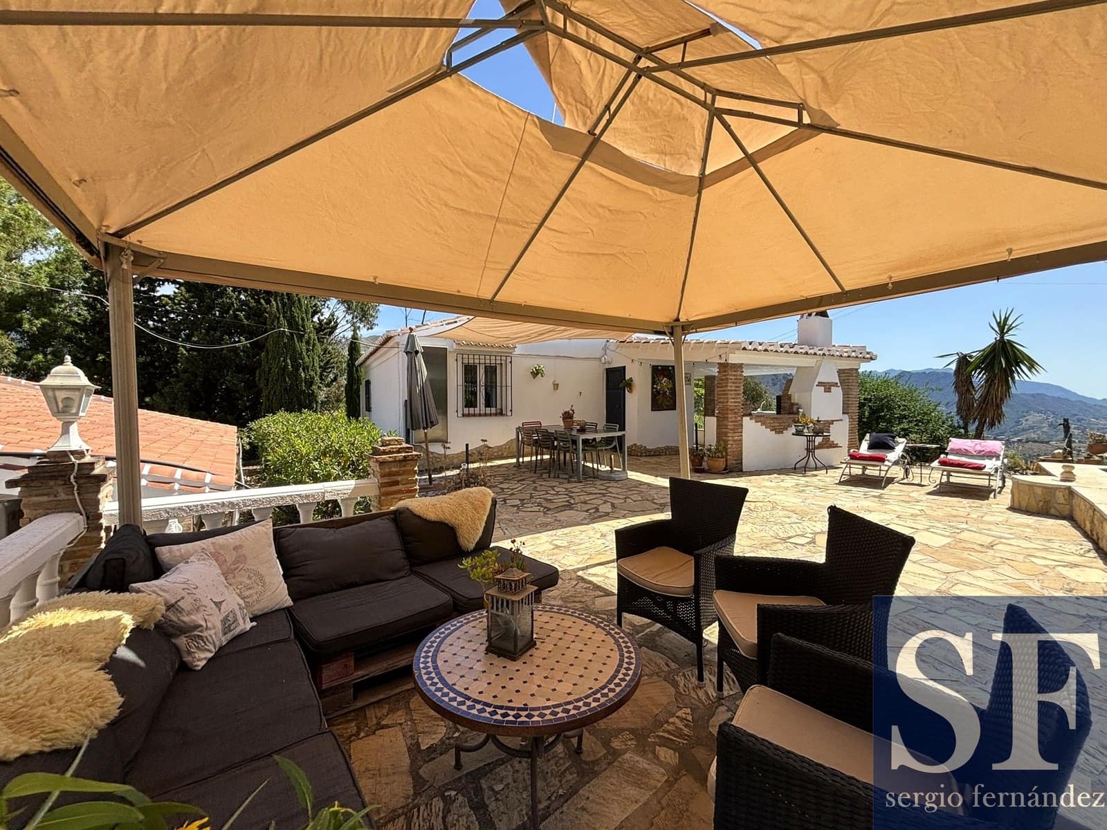 4 bedroom Villa for sale in Competa with pool garage - € 575,000 (Ref: 9891458)