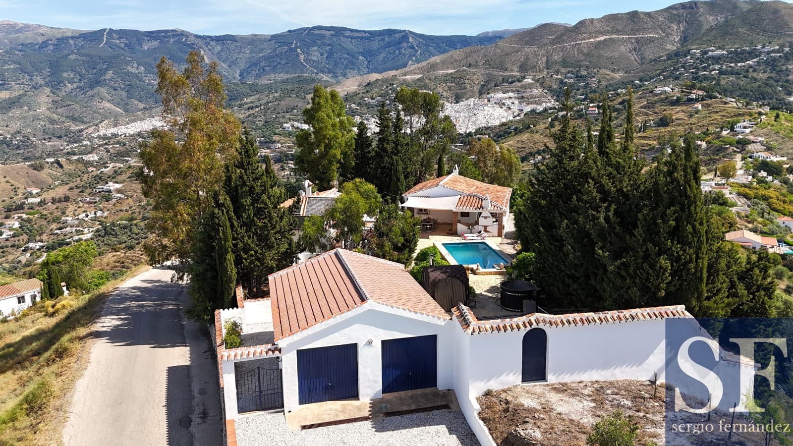 4 bedroom Villa for sale in Competa with pool garage - € 575,000 (Ref: 9891458)