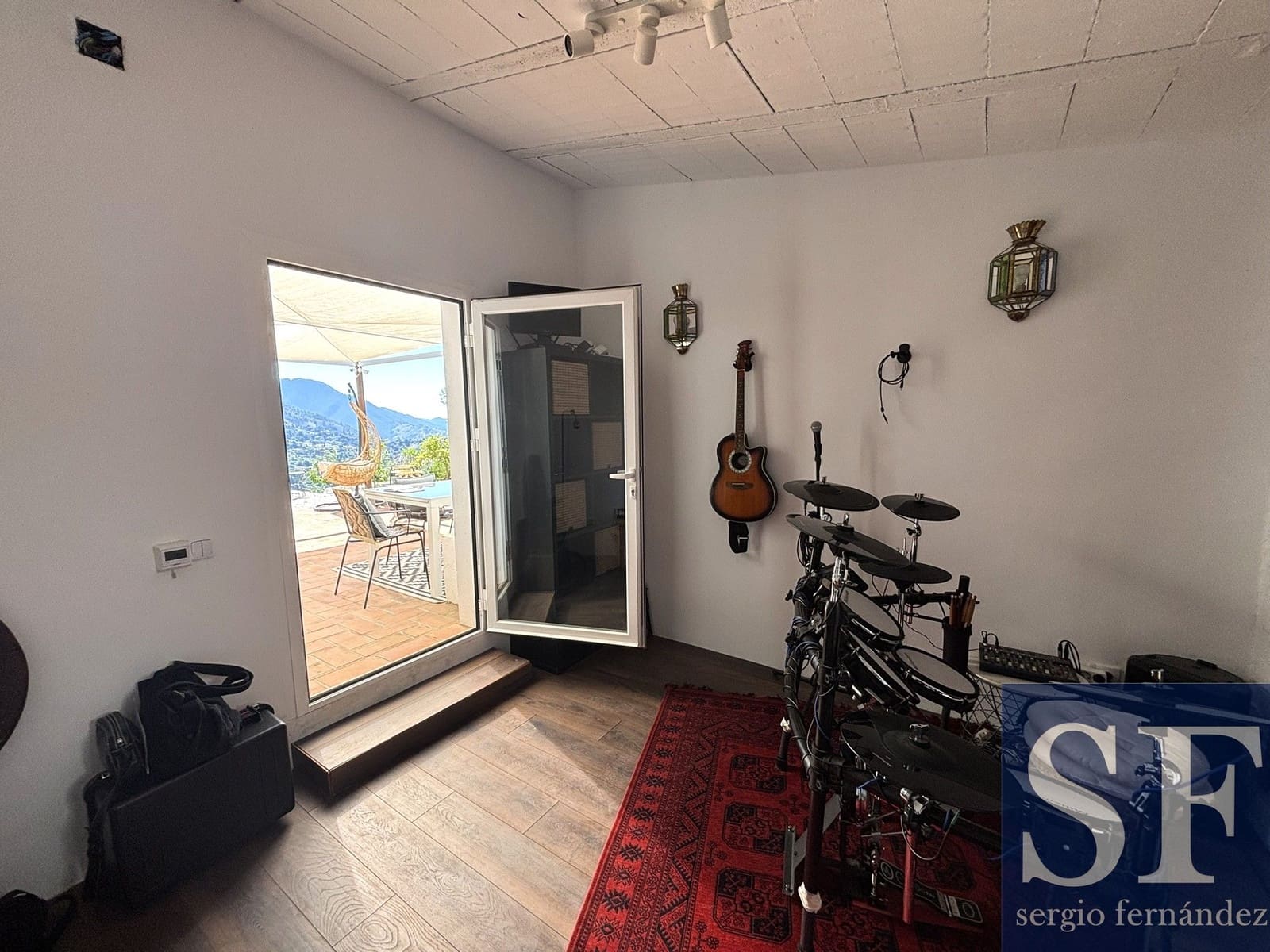 Chalet de 3 habitaciones en Cómpeta en venta con piscina garaje - 495.000 € (Ref: 9891459)