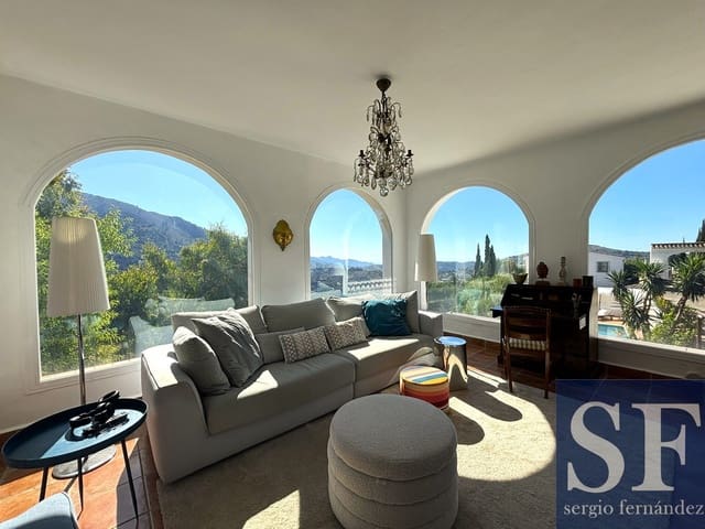Chalet de 3 habitaciones en Cómpeta en venta con piscina garaje - 495.000 € (Ref: 9891459)