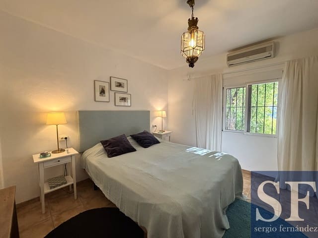Chalet de 3 habitaciones en Cómpeta en venta con piscina garaje - 495.000 € (Ref: 9891459)