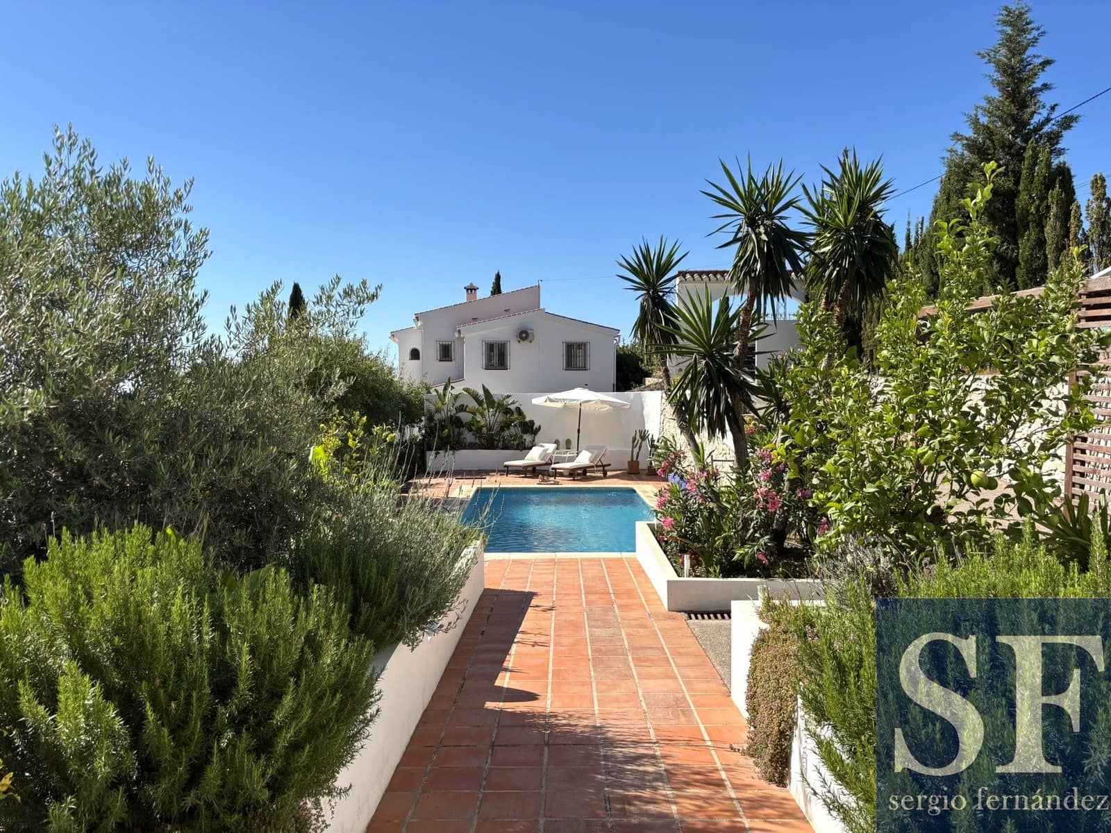 Chalet de 3 habitaciones en Cómpeta en venta con piscina garaje - 495.000 € (Ref: 9891459)