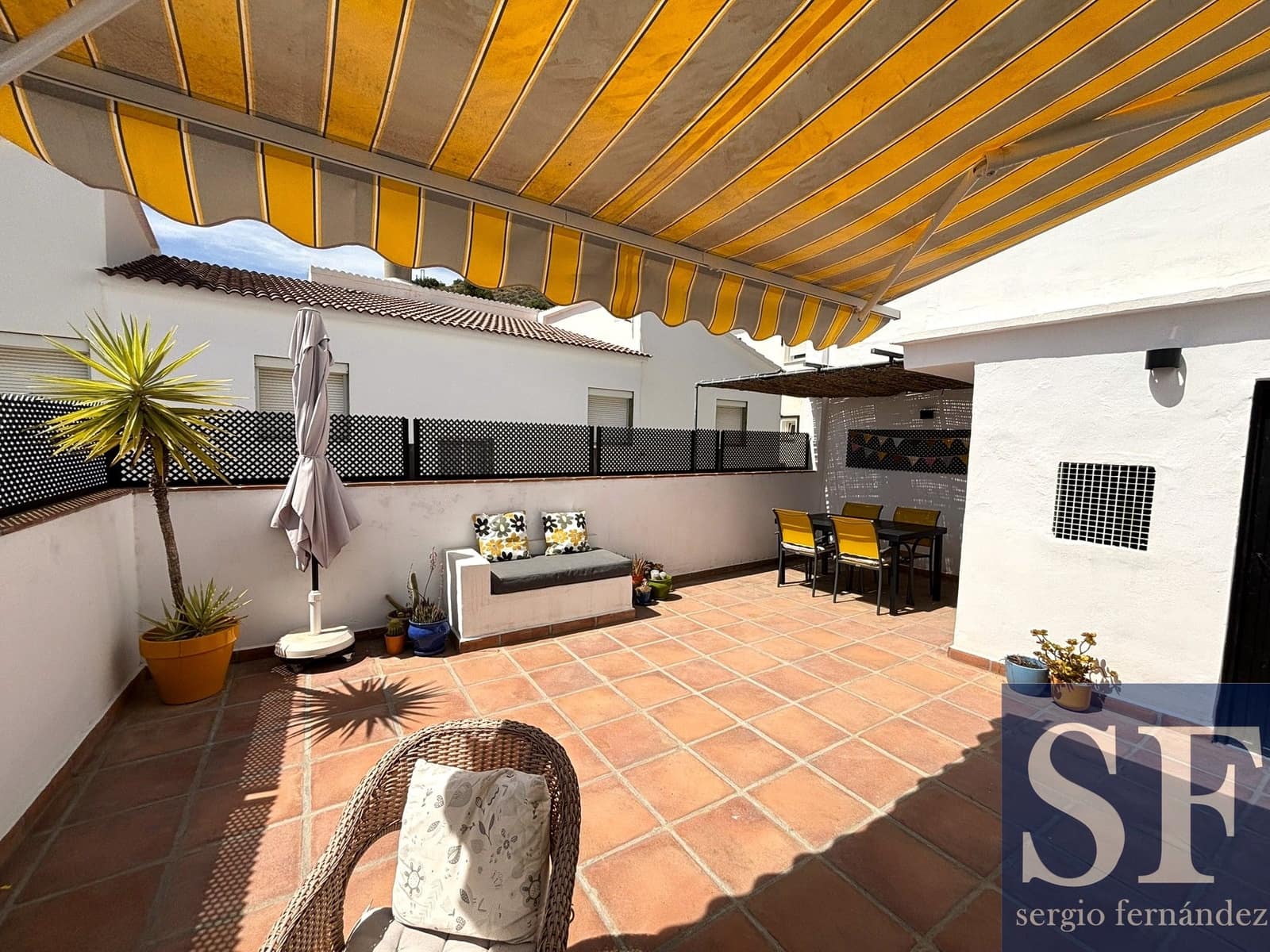 2 Zimmer Haus zu verkaufen in Competa mit Garage - 317.000 € (Ref: 9891462)