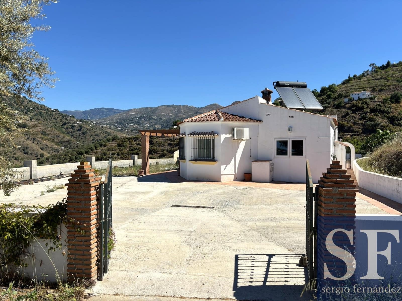 3 Zimmer Villa zu verkaufen in Competa mit Pool - 362.000 € (Ref: 9895429)